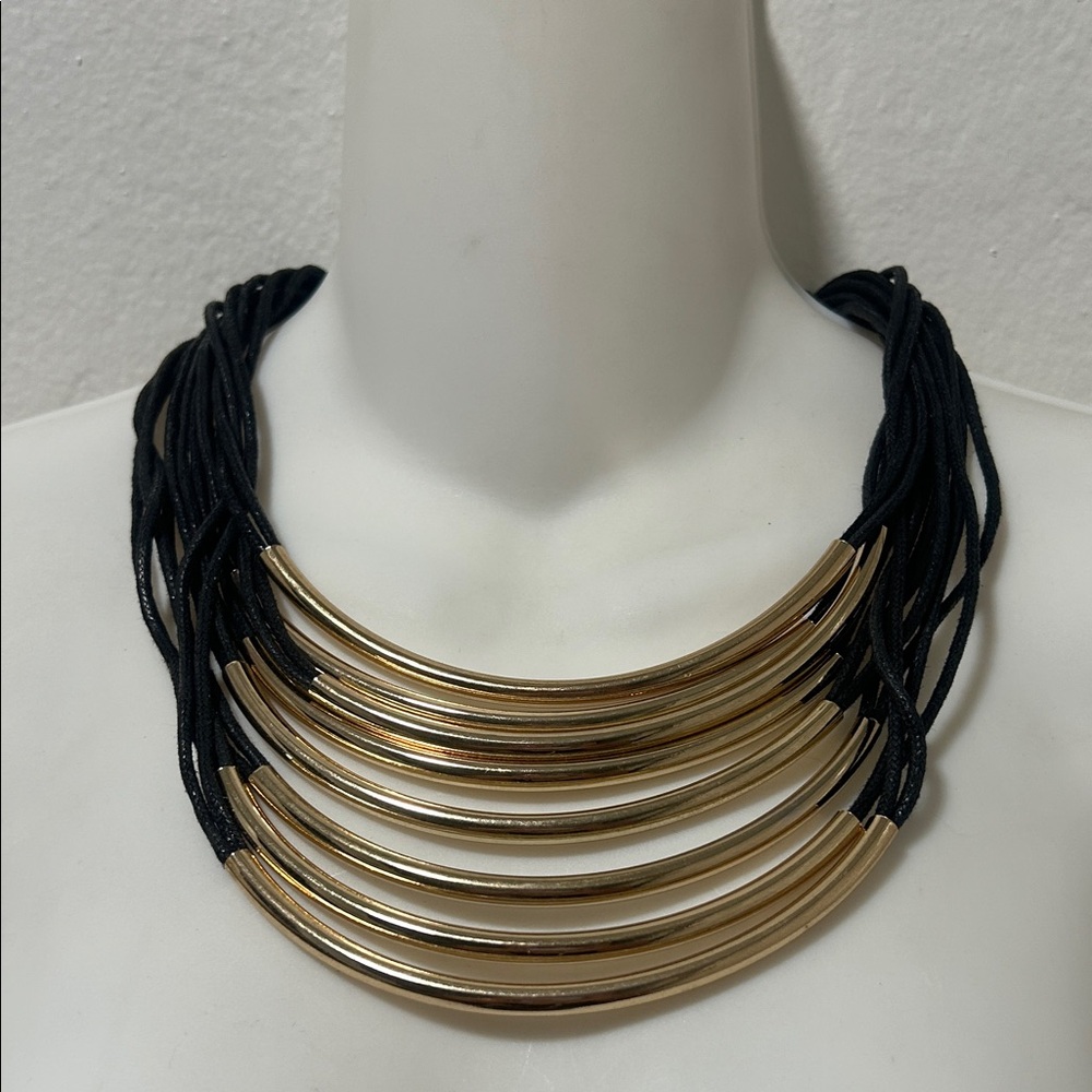 Elegant Gold and Black Necklace